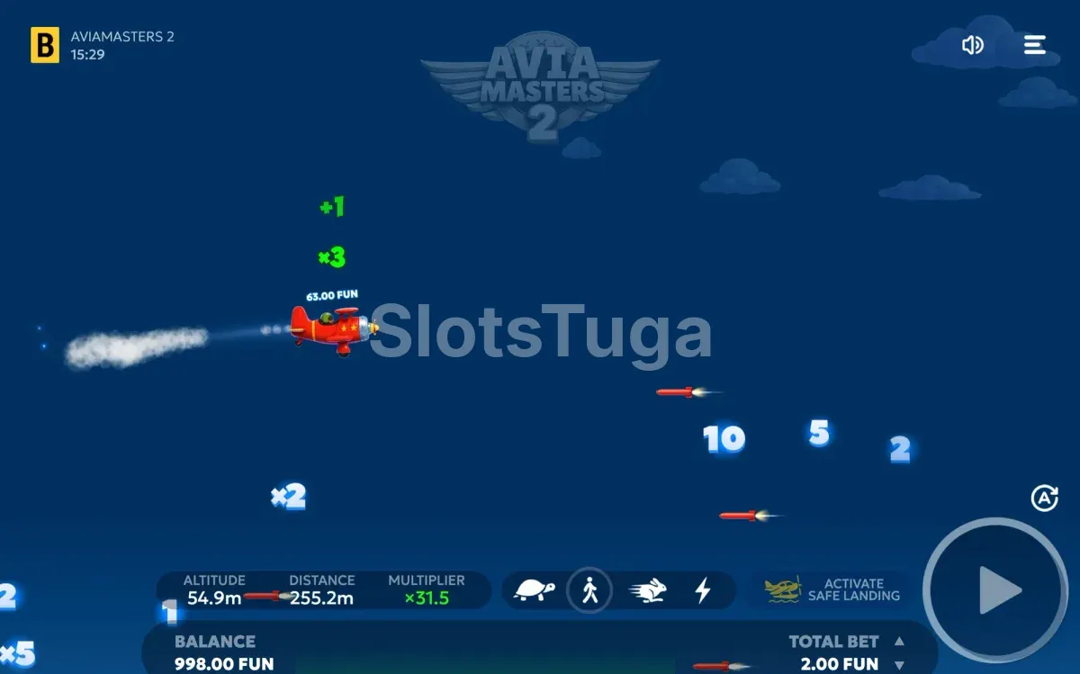 Avião em pleno voo a recolher prémios em Aviamasters 2