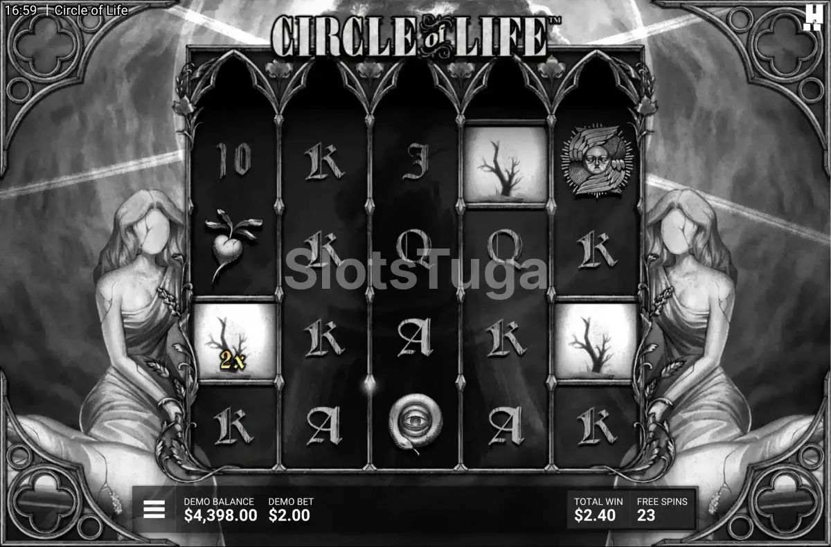 Rodadas grátis ativadas na slot Circle of Life com multiplicadores aparecendo