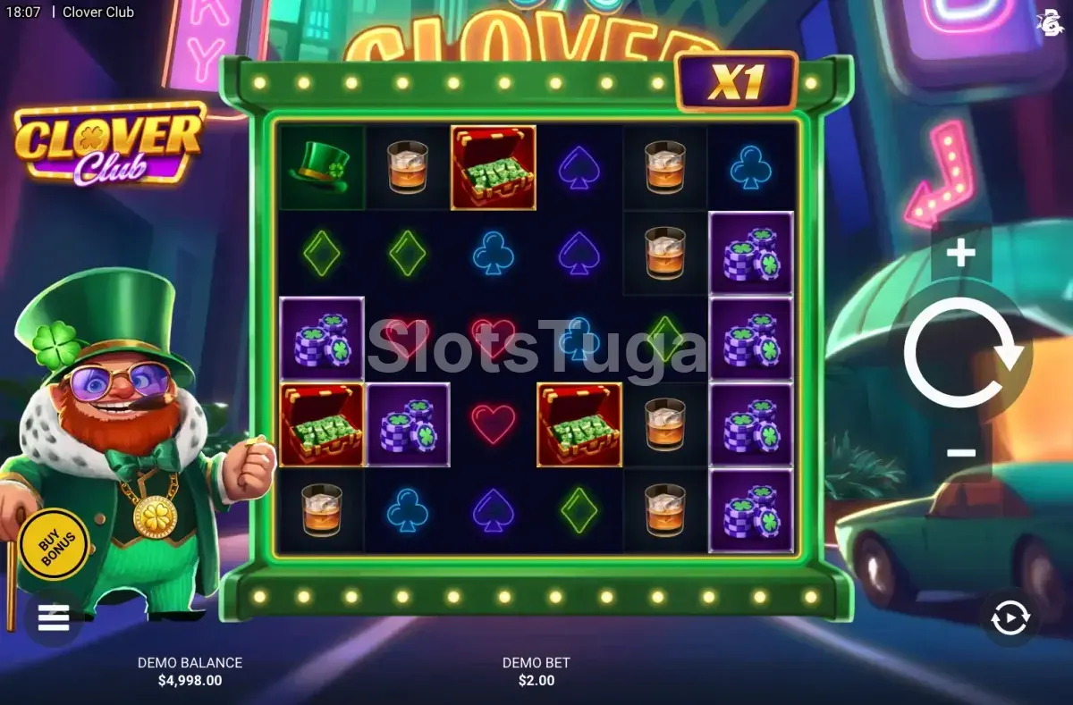 Jogo base da Clover Club com símbolos de trevo na tela