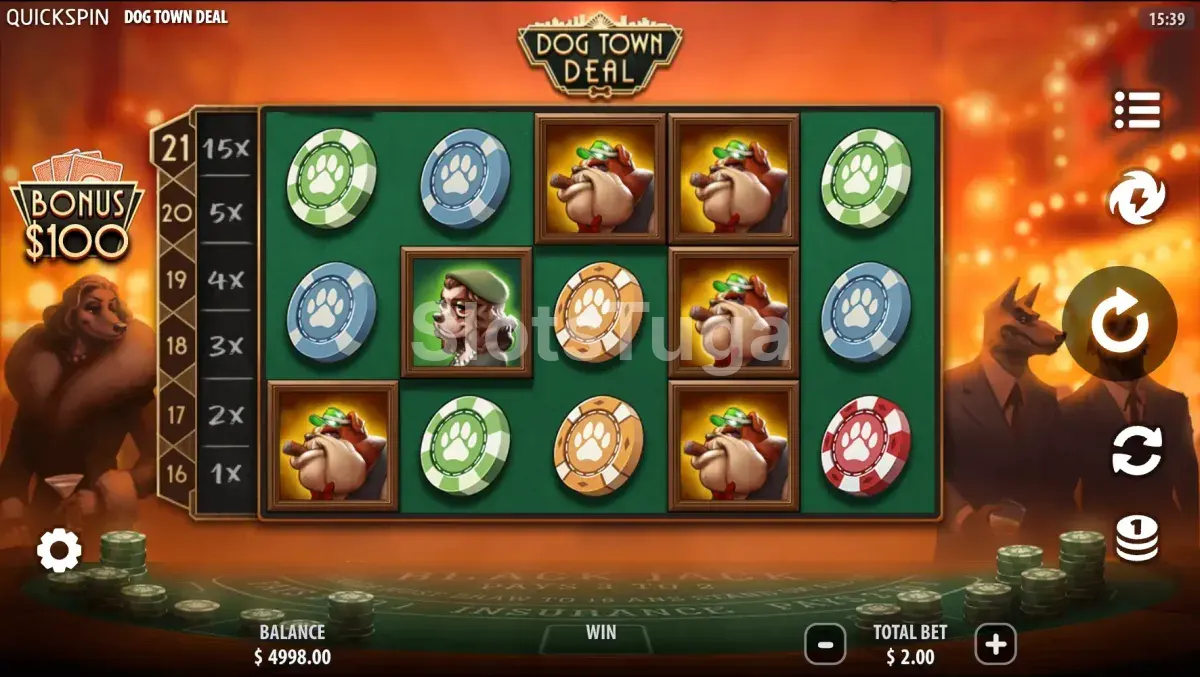 Jogo base de Dog Town Deal com os símbolos emoldurados sobre o tapete de blackjack e a escada de multiplicadores de 1x a 15x à esquerda.