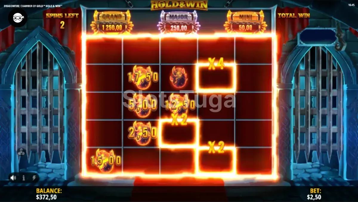 Tela de giros grátis da Dragonfire Chamber of Gold com dragão ativo