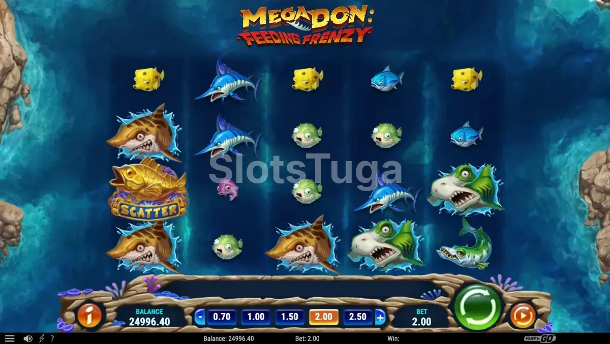 Tela principal do jogo Mega Don Feeding Frenzy com o tubarão nas profundezas