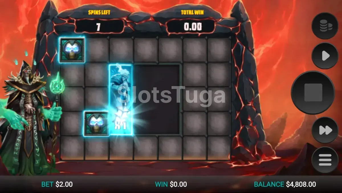 Chaos Spins do Necromancer's Gate com grid expandido 7x5 e Mystery Skulls