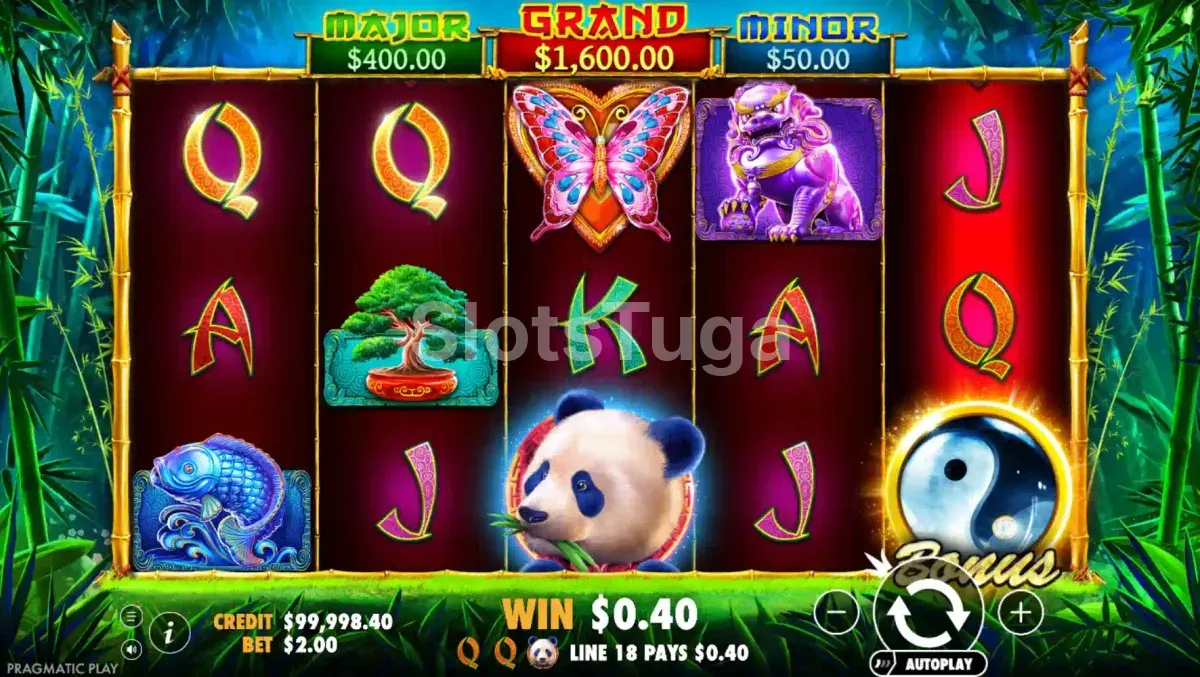 Tela principal do slot Panda's Fortune com rolos e símbolos orientais