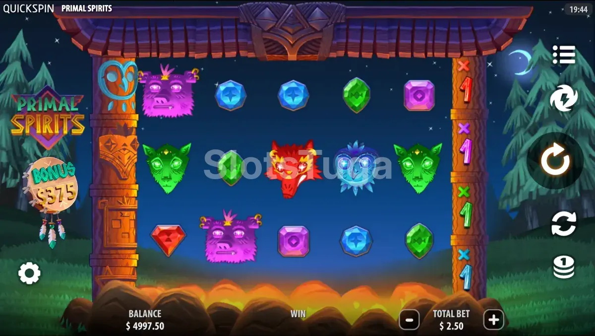 Tela principal do slot Primal Spirits com os totens e o cenário noturno