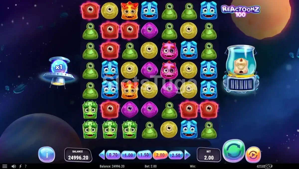 Reactoonz 100 com cascatas ativas e multiplicador crescendo na tela