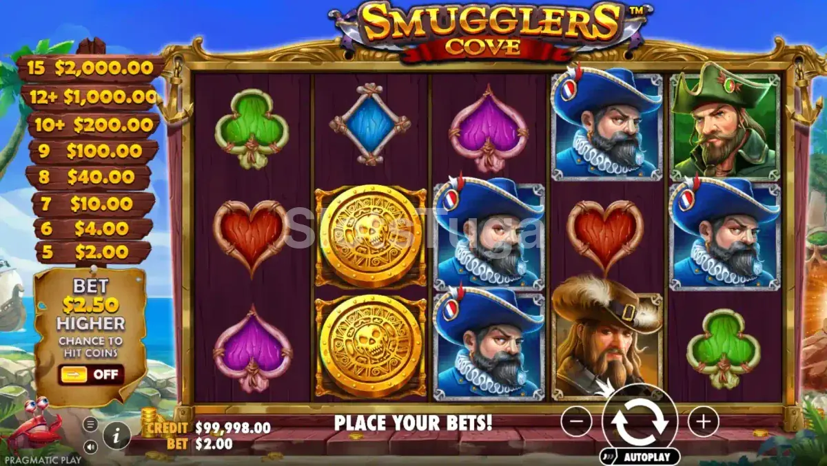 Tela principal do jogo Smugglers Cove com os rolos e personagens piratas