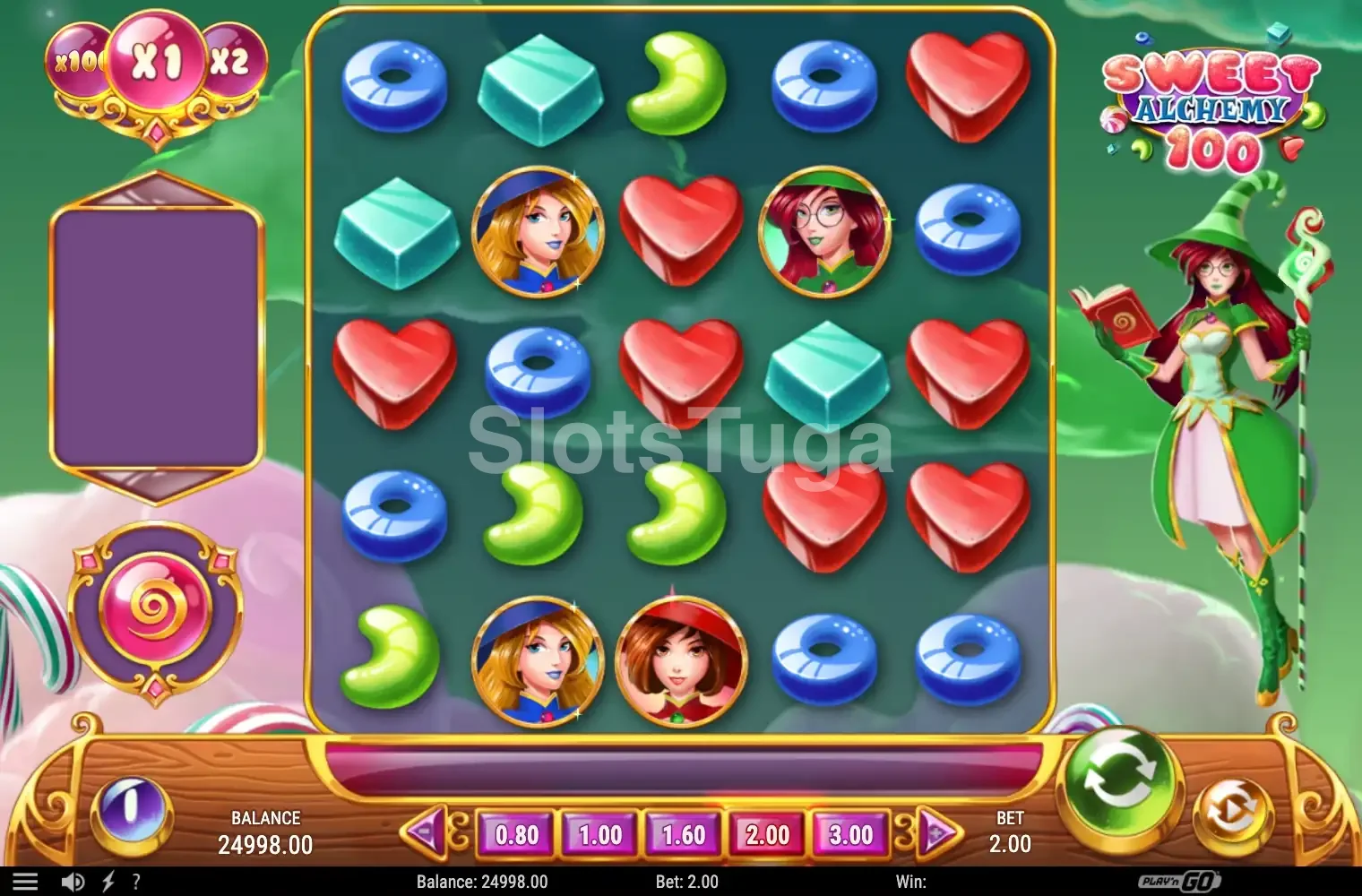 Tela principal do jogo Sweet Alchemy 100 com o grid de 5x5 e as três bruxas