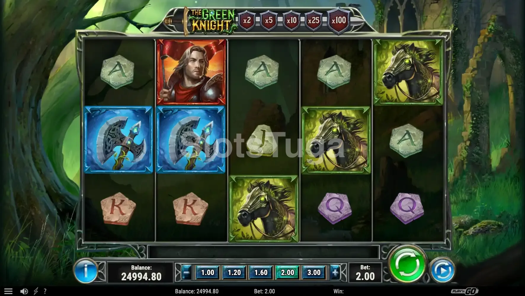 Jogo base da slot The Green Knight com rouleaux e símbolos medievais