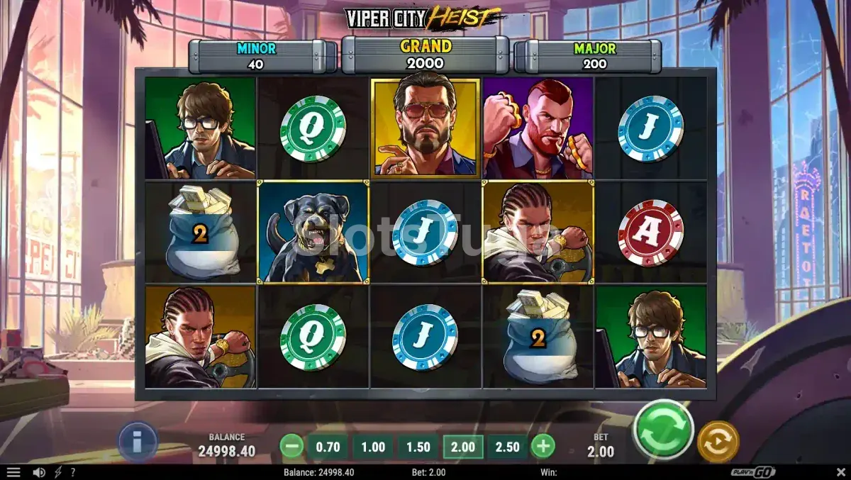 Jogo base da Viper City Heist com rouleaux e símbolos de assalto