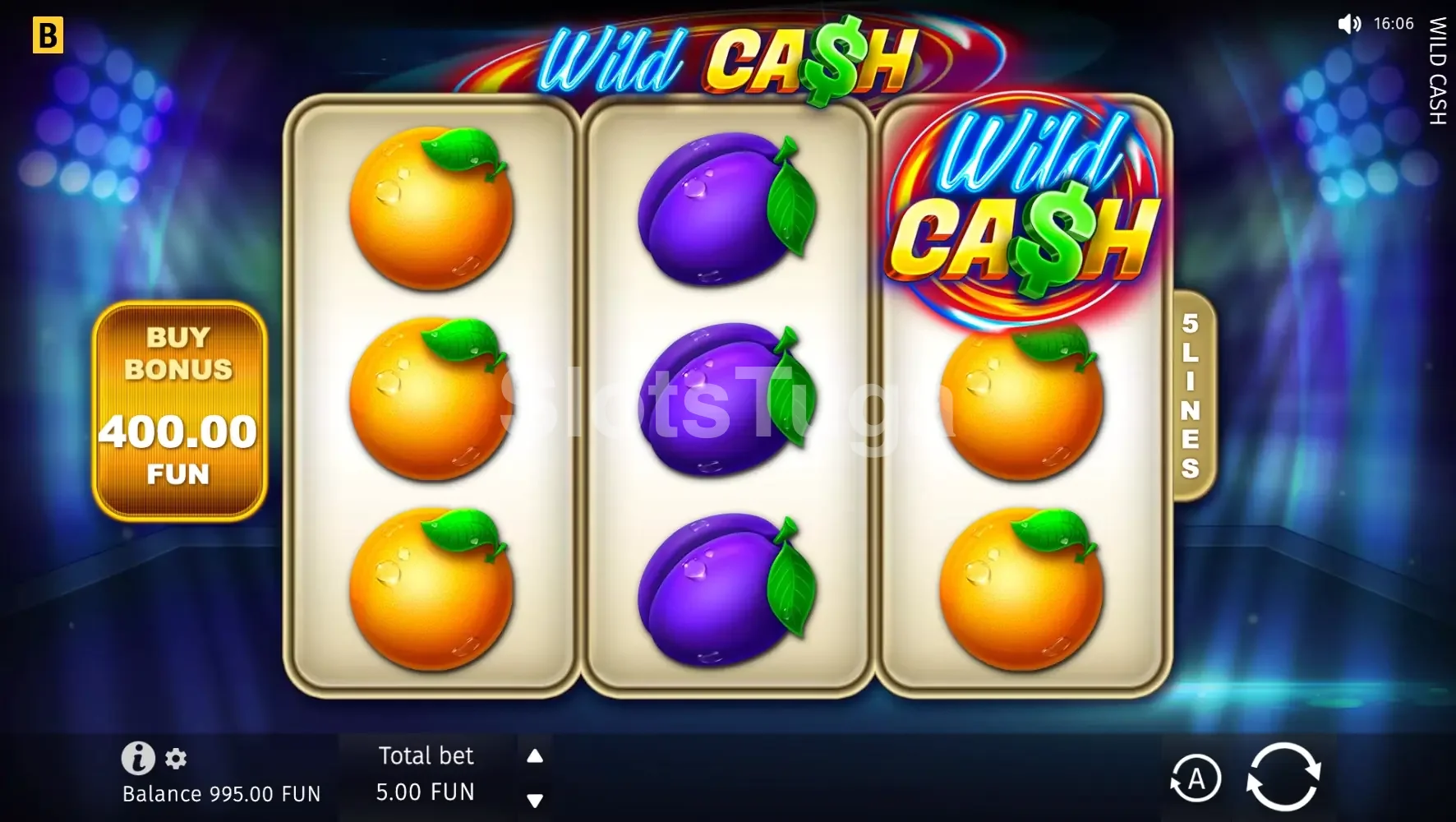 Tela principal do jogo Wild Cash mostrando os três rolos