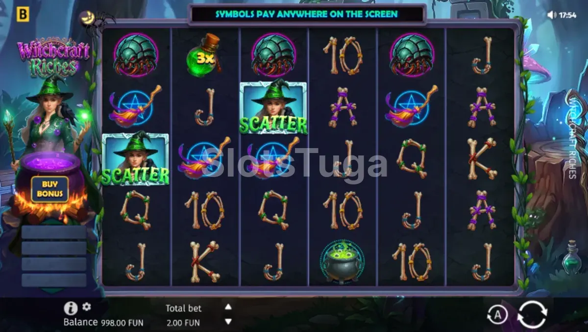 Jogo base de Witchcraft Riches com os rolos e os símbolos de ritual